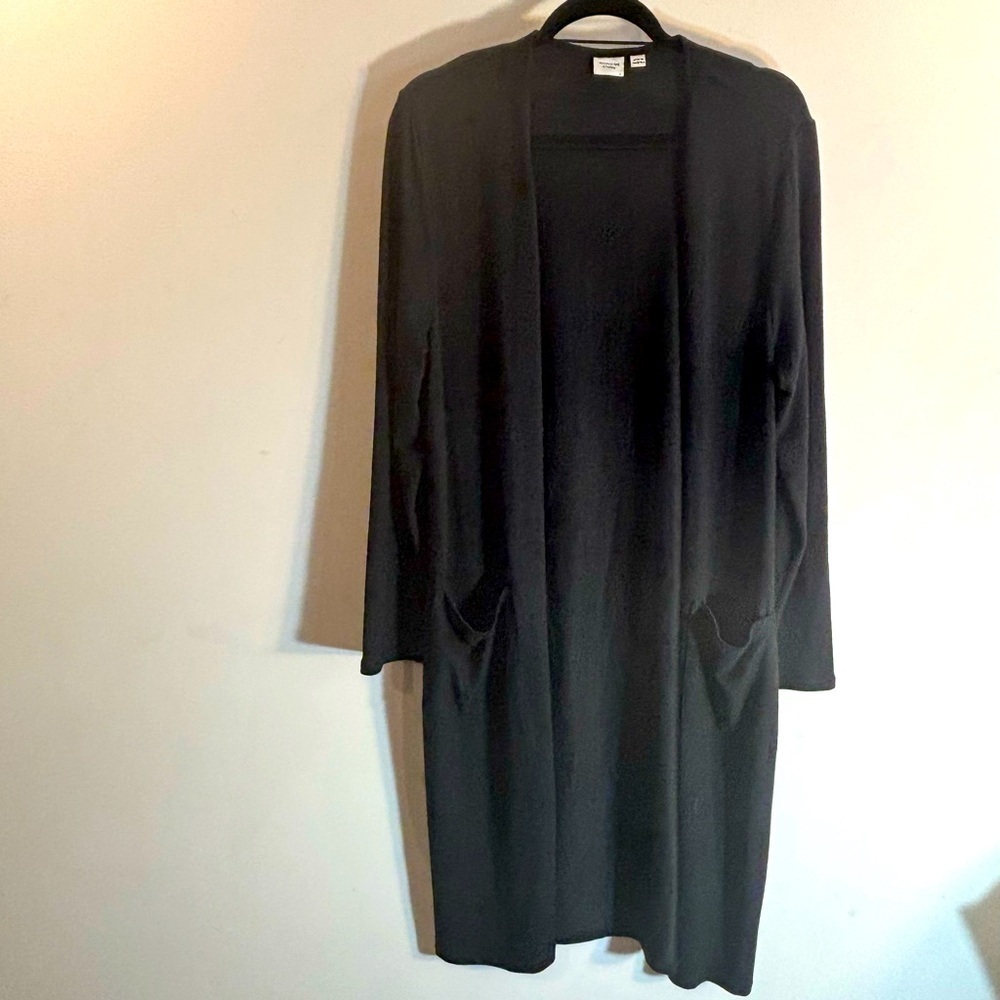 JACQUELINE DE JONG Sz L Black Open Front Long Line Cardigan with Patch Pockets